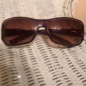 Gucci plum sunglasses